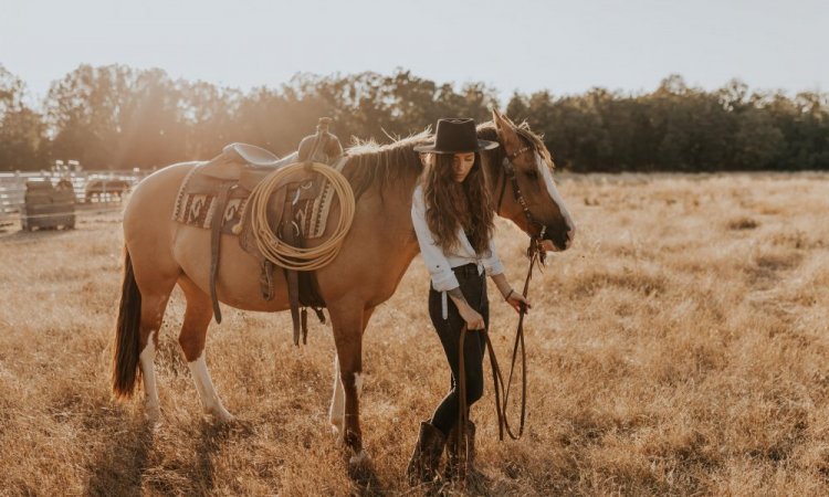 Shooting photo avec cheval dans un ranch à Sault